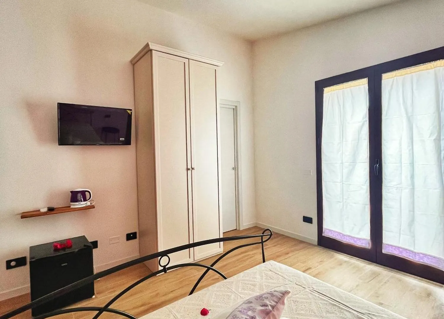 Ichnos Experience Room فيلاّسيمِيوس
